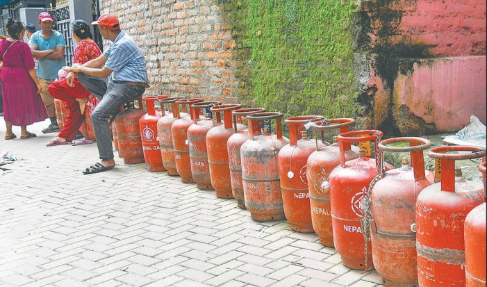 ग्यासमा गरिएको मूल्यवृद्धि तत्काल खारेज गर्न राष्ट्रिय उपभोक्ता मञ्चको माग